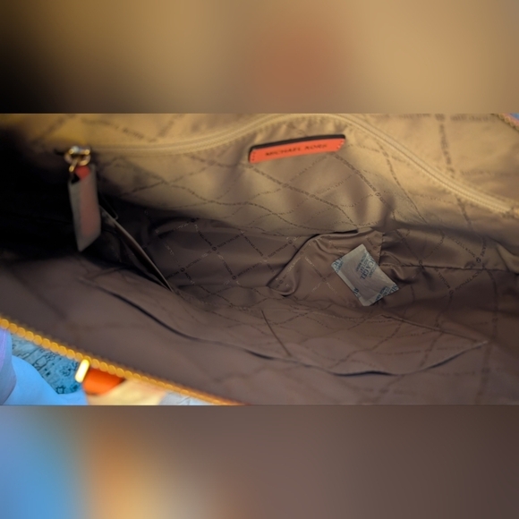 Michael Kors Charlotte Large Top Zip Shoulder Tote Bag Tea Rose (NWT) - Picture 6 of 9